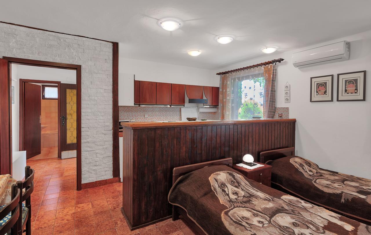 Vesna Apartamento Pjescana Uvala Exterior foto